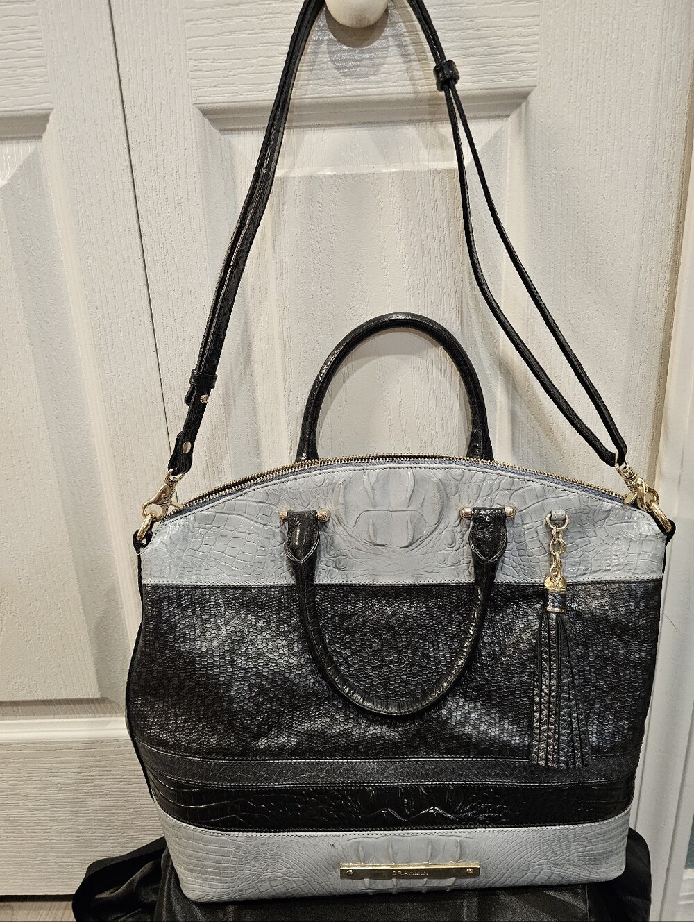 Rare Brahmin Large Duxbury Satchel | Luxe Mixed Texture Embossed Leather - Picture 11 of 11